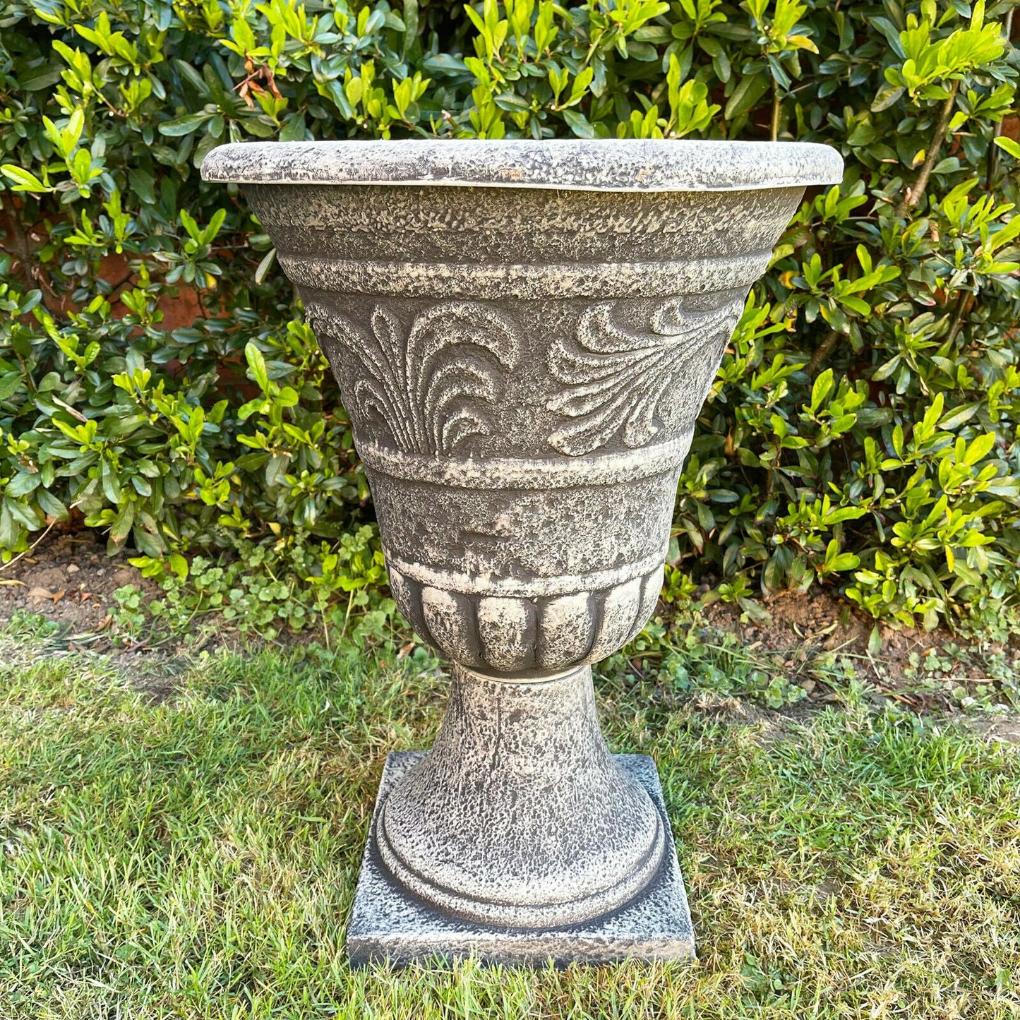 Eldran | Stone Garden Planter