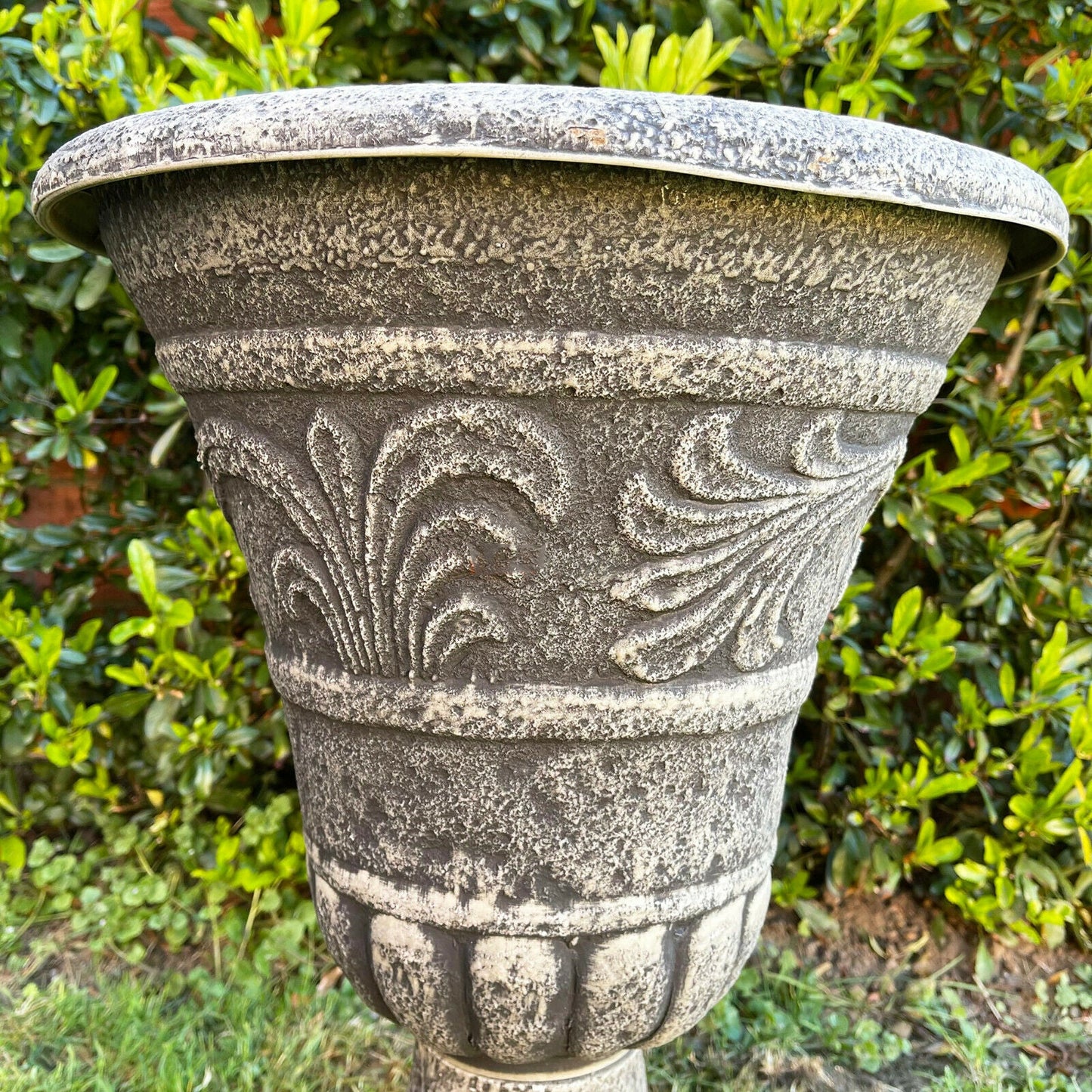 Eldran | Stone Garden Planter