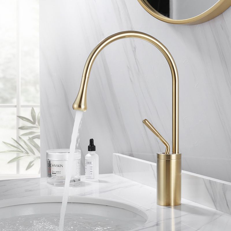 AquaTwist | Premium Bathroom Faucet – Rotating Spout Design for Modern Bathrooms
