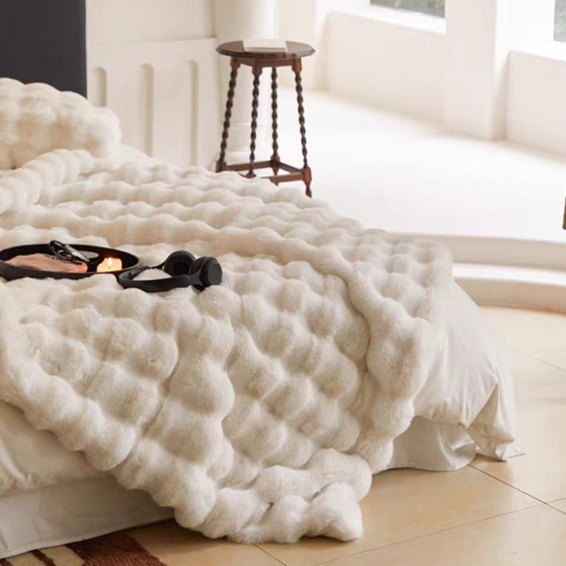 CozyAura | Ultra-Soft Blanket – Luxurious Comfort & Elegant Warmth
