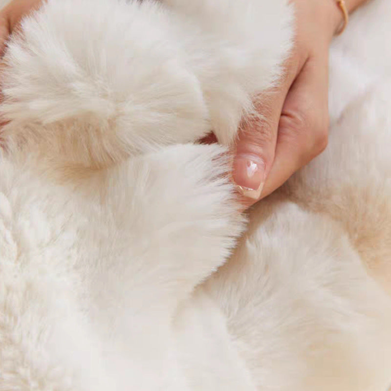 CozyAura | Ultra-Soft Blanket – Luxurious Comfort & Elegant Warmth