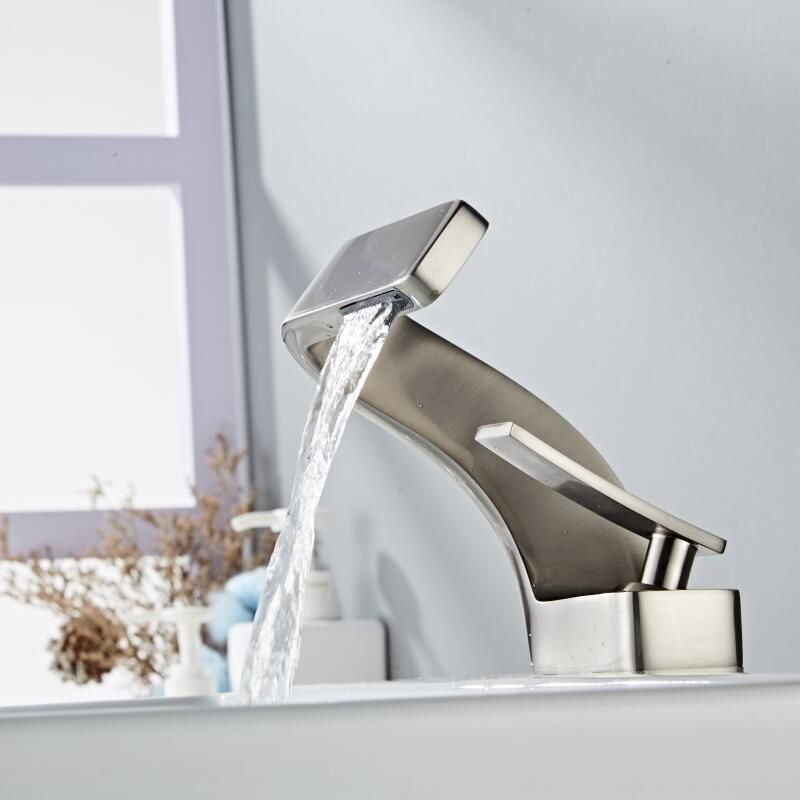 CurveStream | Sleek Curved Bathroom Faucet with Effortless Water Flow