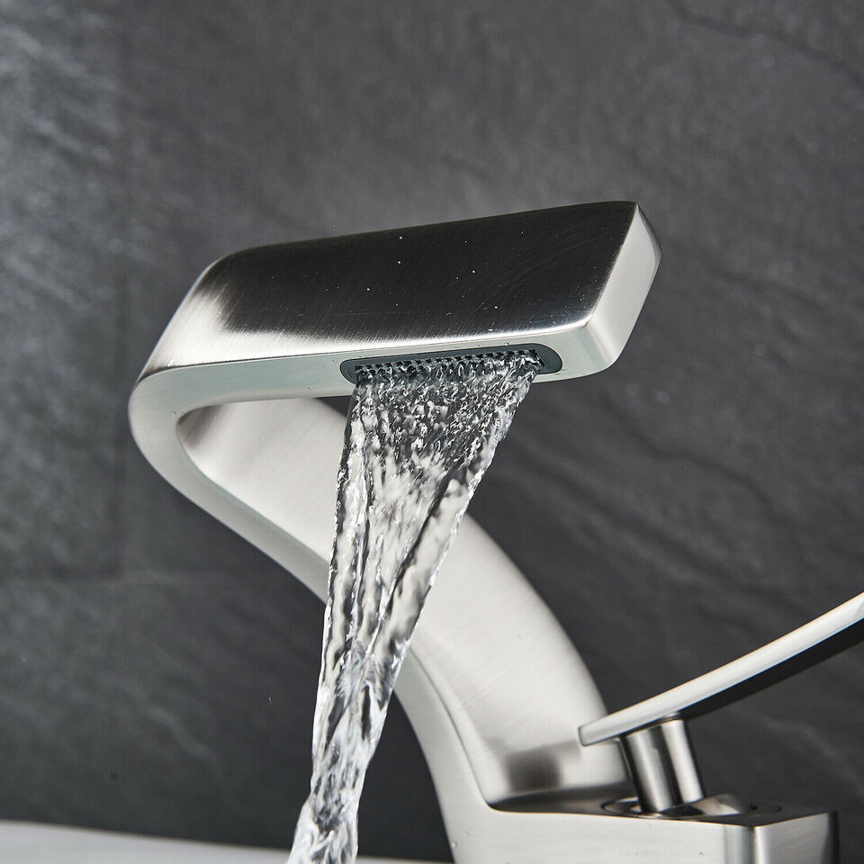 CurveStream | Sleek Curved Bathroom Faucet with Effortless Water Flow