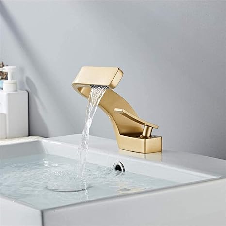 CurveStream | Sleek Curved Bathroom Faucet with Effortless Water Flow