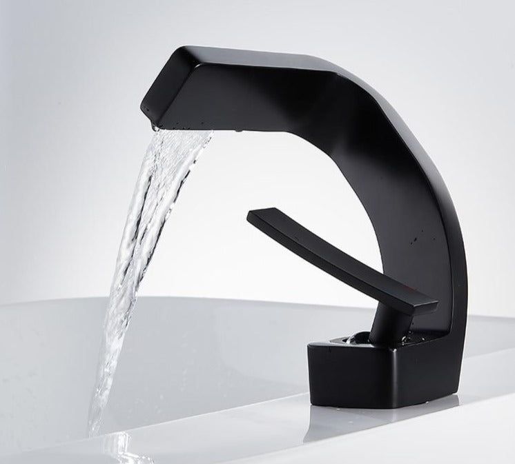 CurveStream | Sleek Curved Bathroom Faucet with Effortless Water Flow