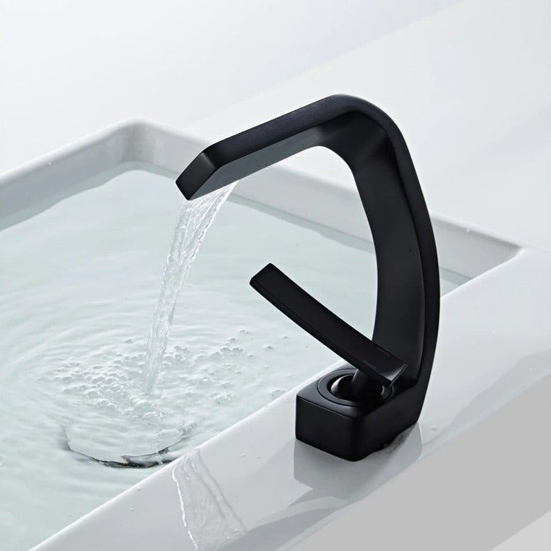 CurveStream | Sleek Curved Bathroom Faucet with Effortless Water Flow