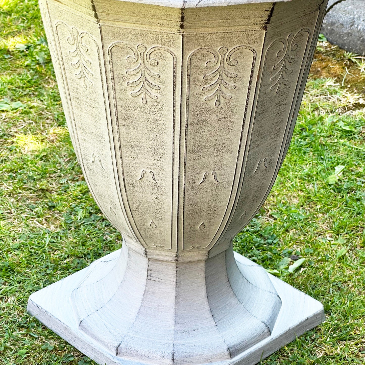 Norvik | Garden Urn Planter