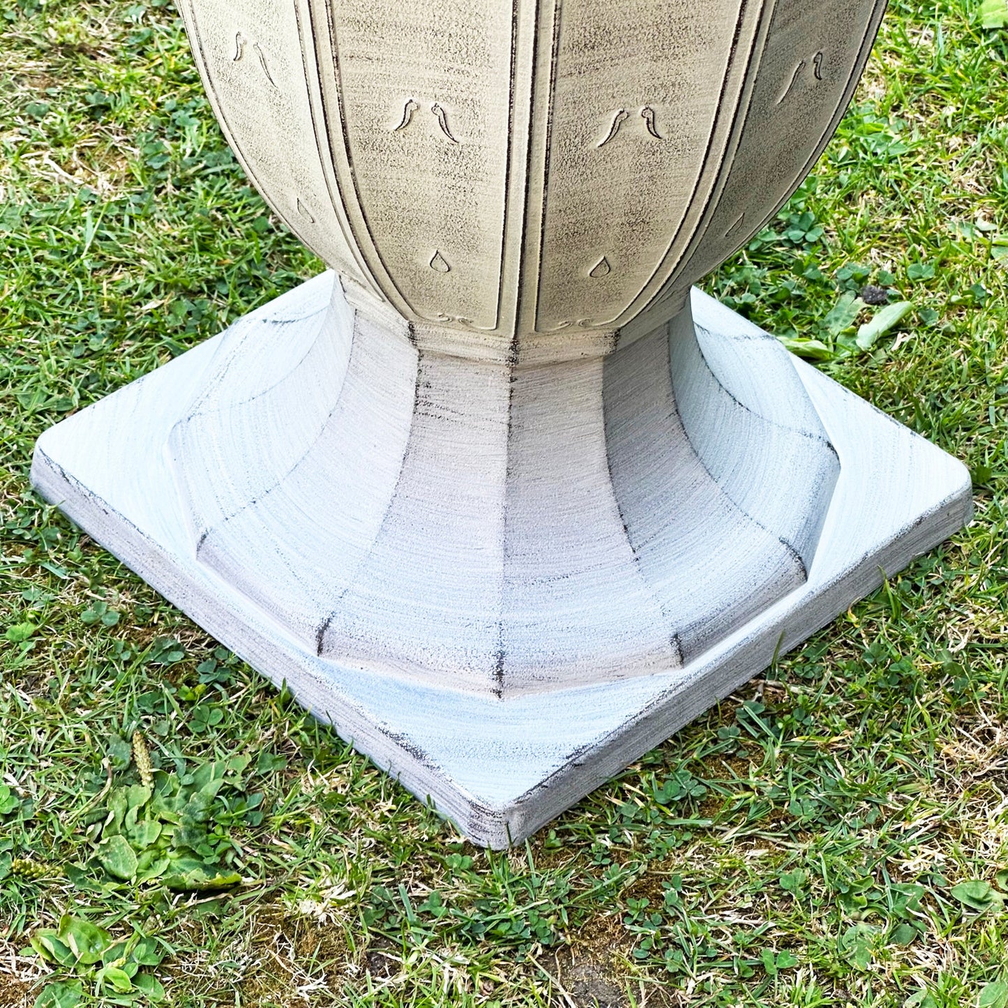 Norvik | Garden Urn Planter