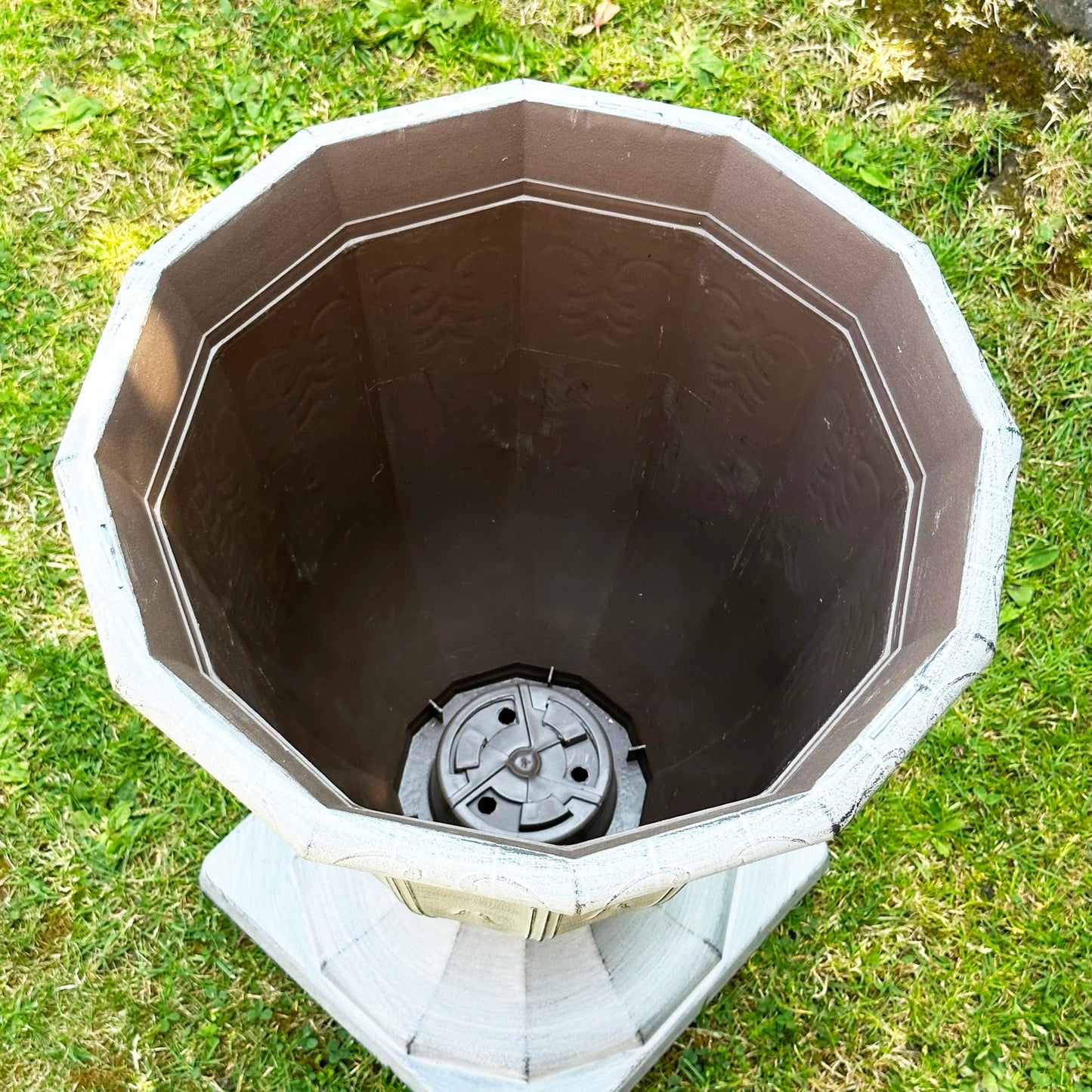 Norvik | Garden Urn Planter