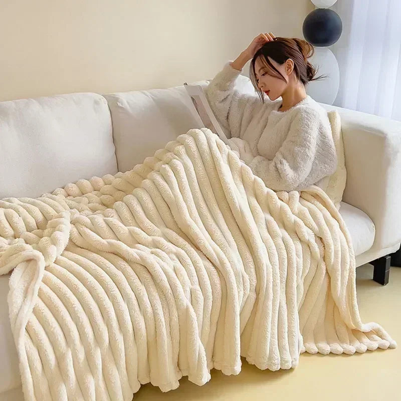 PlushSilk | Luxurious Throw Blanket – Warmth & Sophisticated Comfort