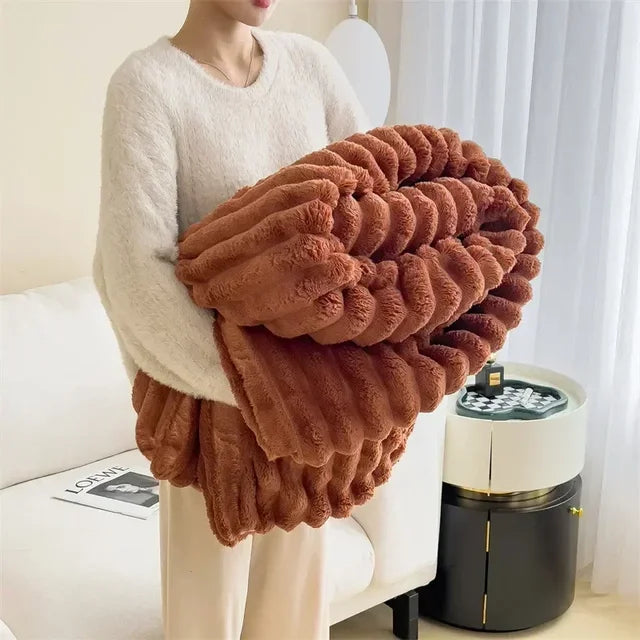 PlushSilk | Luxurious Throw Blanket – Warmth & Sophisticated Comfort