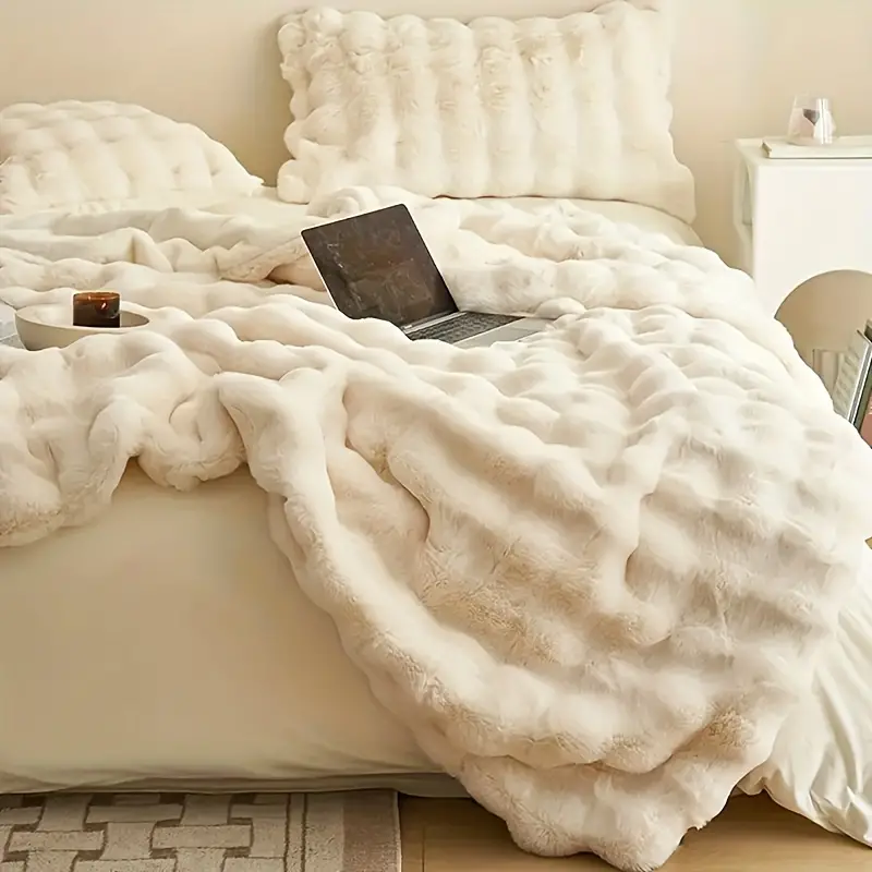 VeluraLoom | Luxurious Rug – Timeless Softness & Enduring Elegance