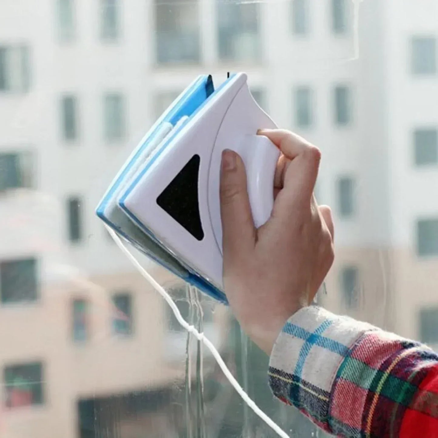 NeatLift | Dual-Sided Window Cleaning Tool for Safe and Effective Use