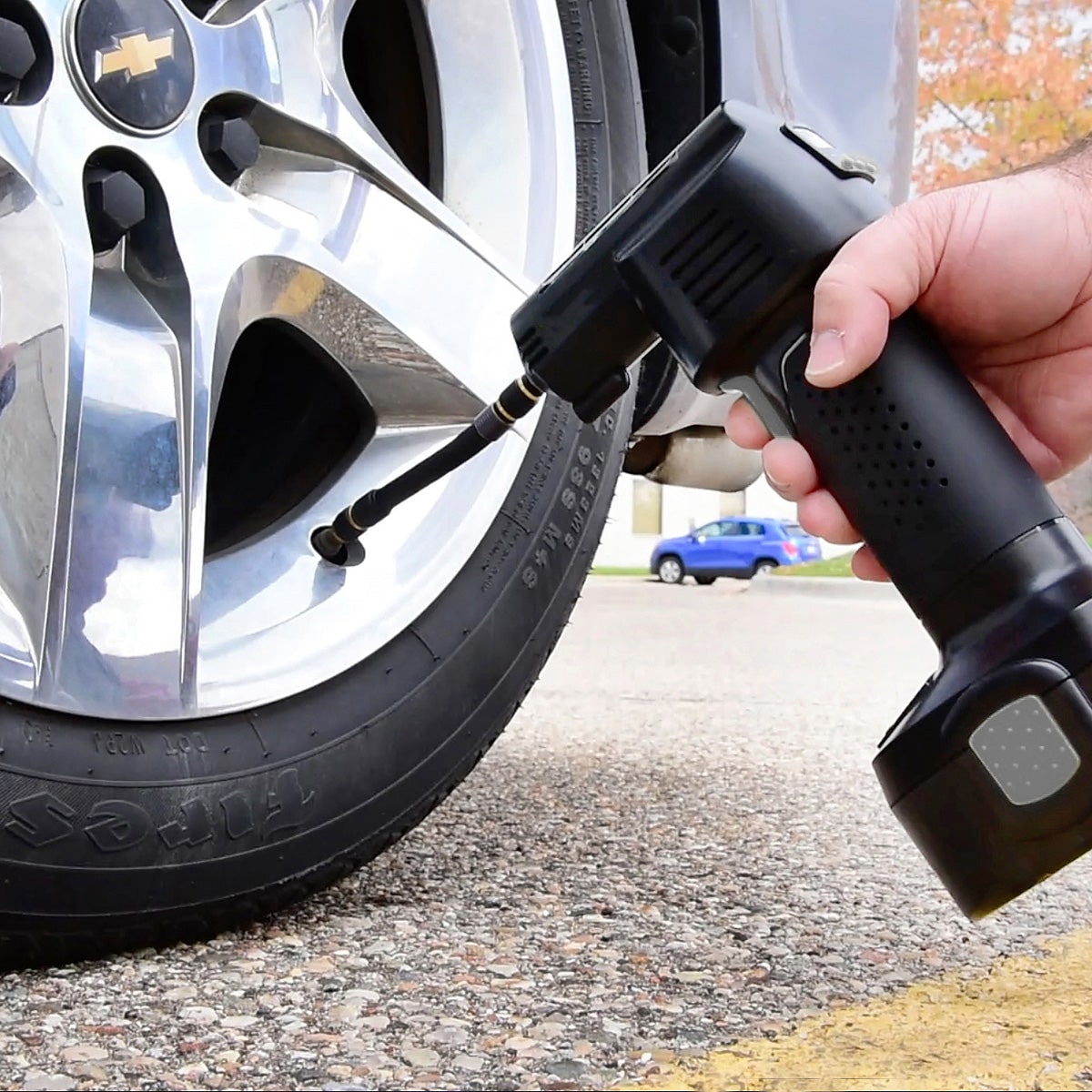 Cordless Tyre Inflator – Rechargeable Air Pump with Digital LCD Display
