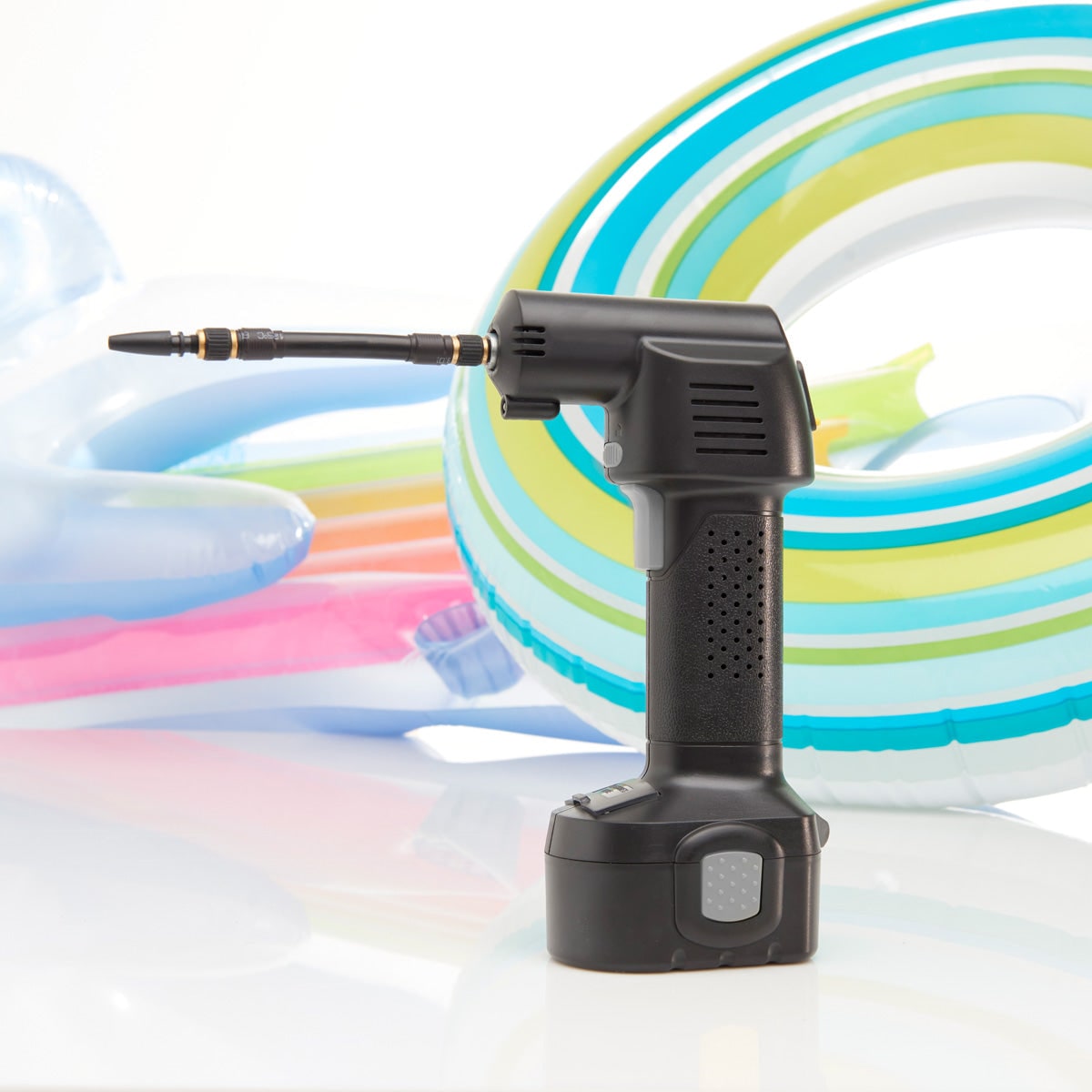 Cordless Tyre Inflator – Rechargeable Air Pump with Digital LCD Display