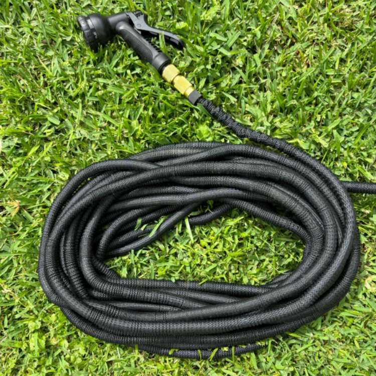 Expandable Garden Hose – Leak-Proof Hose with 8-Function Spray Nozzle